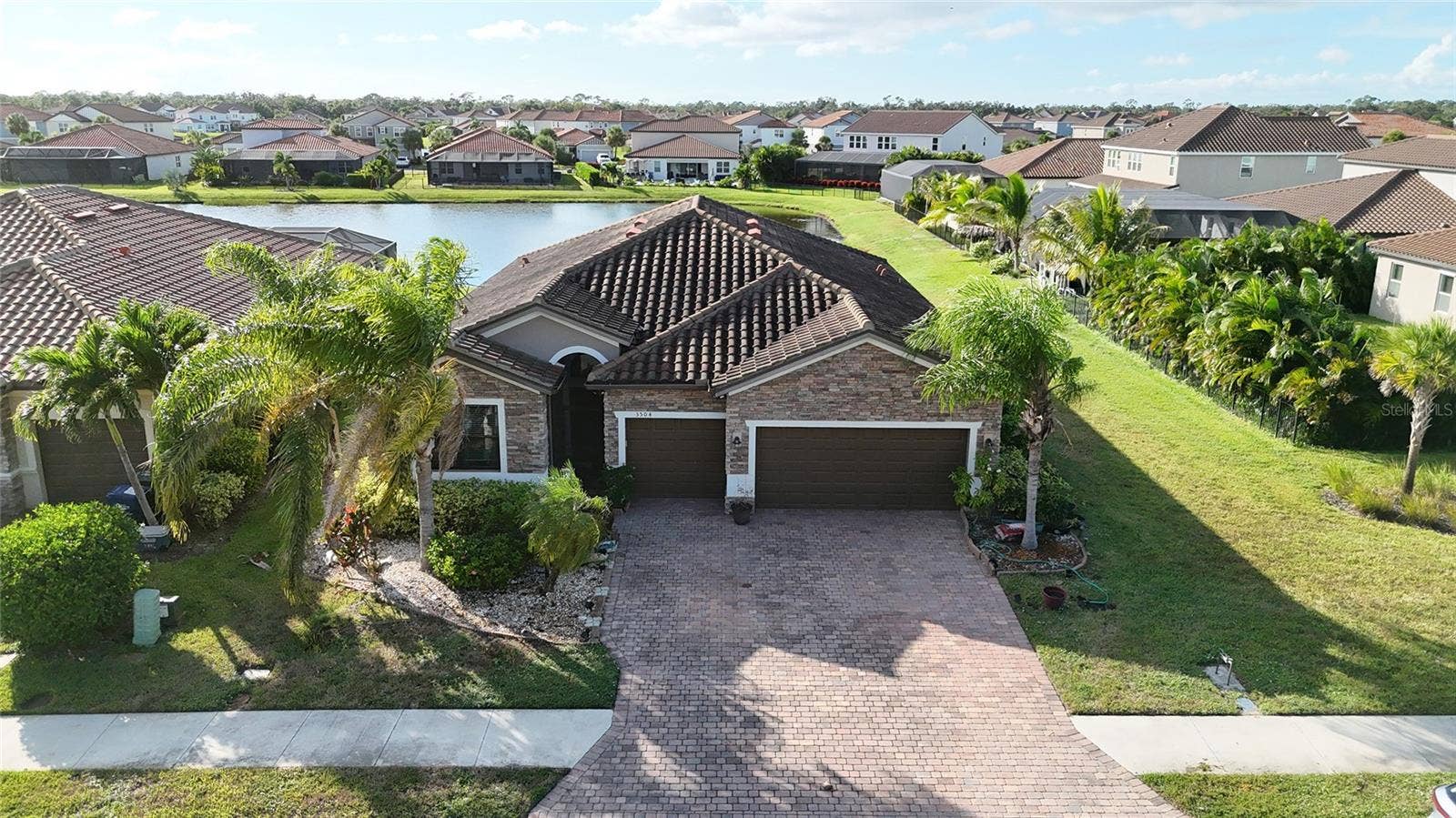3504 SAVANNA PALMS COURT, Bradenton, FL 34211 Bigger Lot!