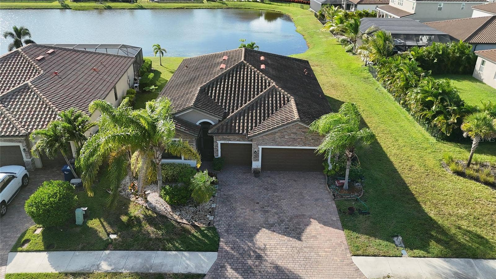 3504 SAVANNA PALMS COURT, Bradenton, FL 34211 Great corner lot!