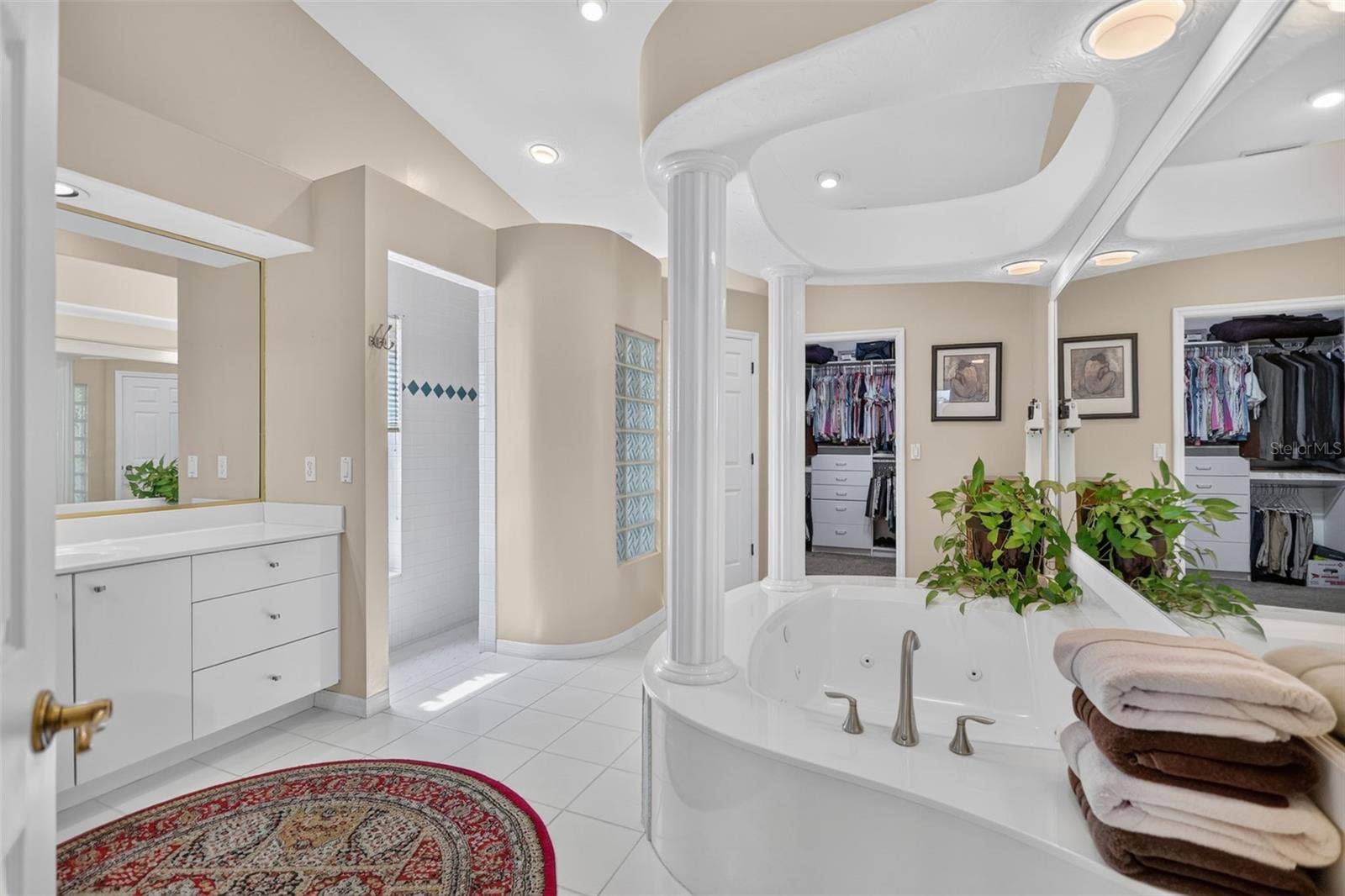 8938 WILD DUNES DRIVE, Sarasota, FL 34241