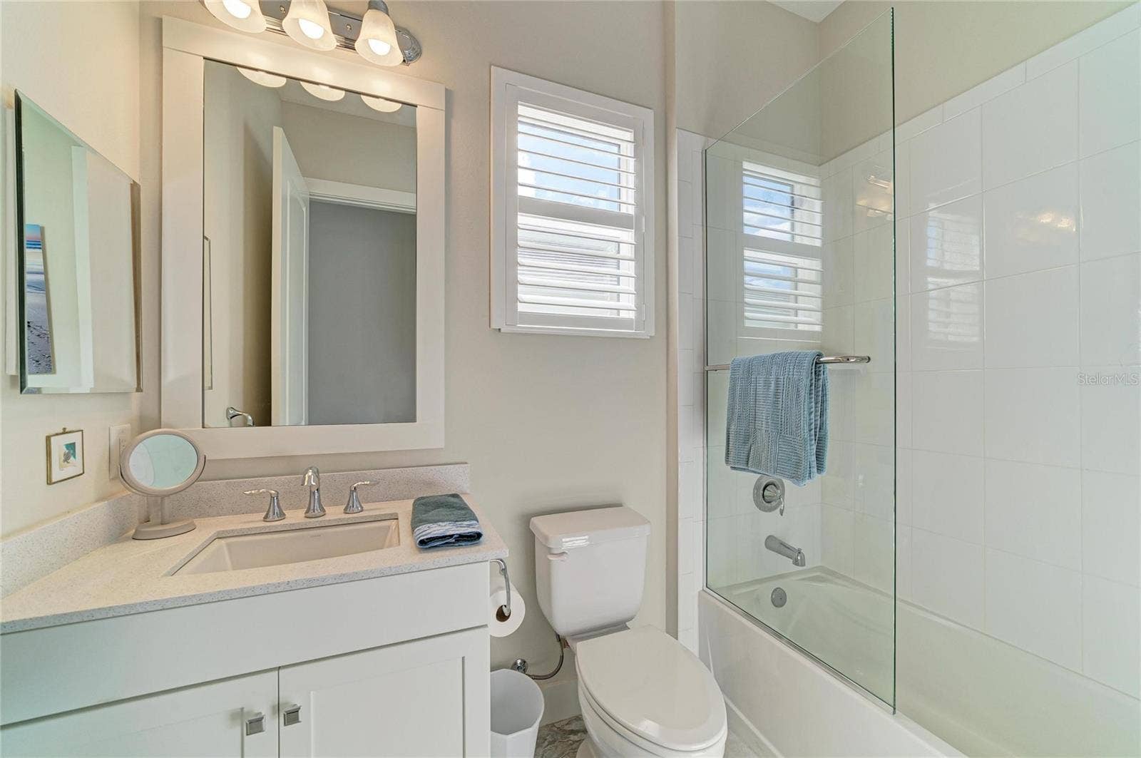 8269 GRANDE SHORES DRIVE, Sarasota, FL 34240