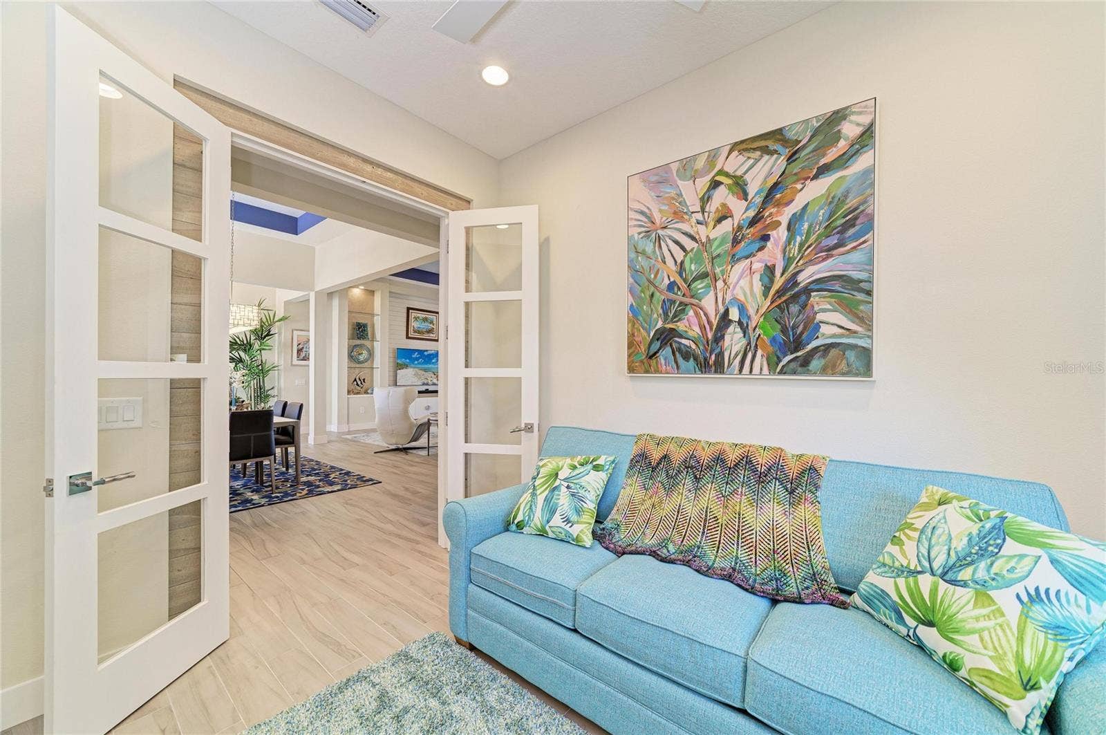 8269 GRANDE SHORES DRIVE, Sarasota, FL 34240