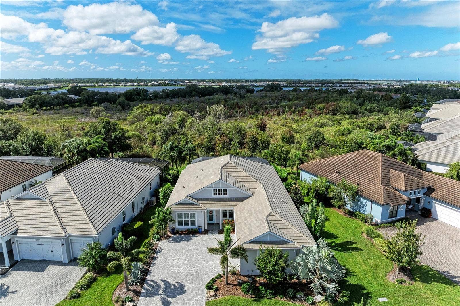 8269 GRANDE SHORES DRIVE, Sarasota, FL 34240