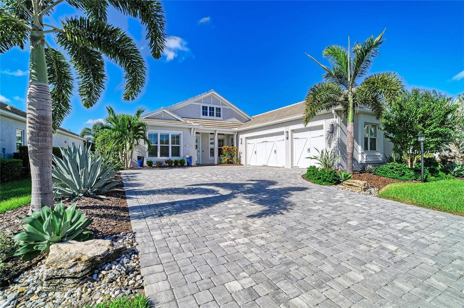 8269 GRANDE SHORES DRIVE, Sarasota, FL 34240