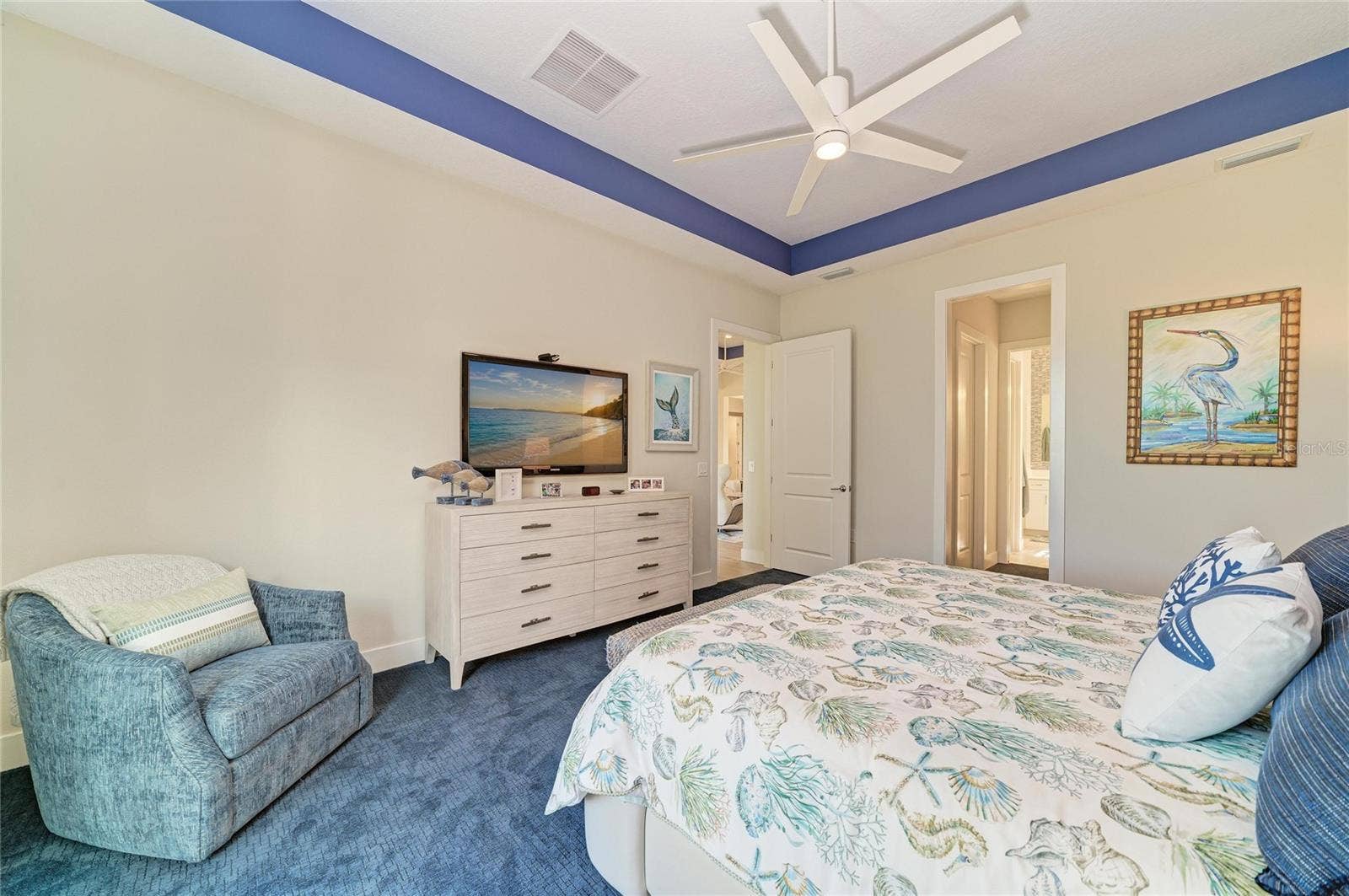 8269 GRANDE SHORES DRIVE, Sarasota, FL 34240