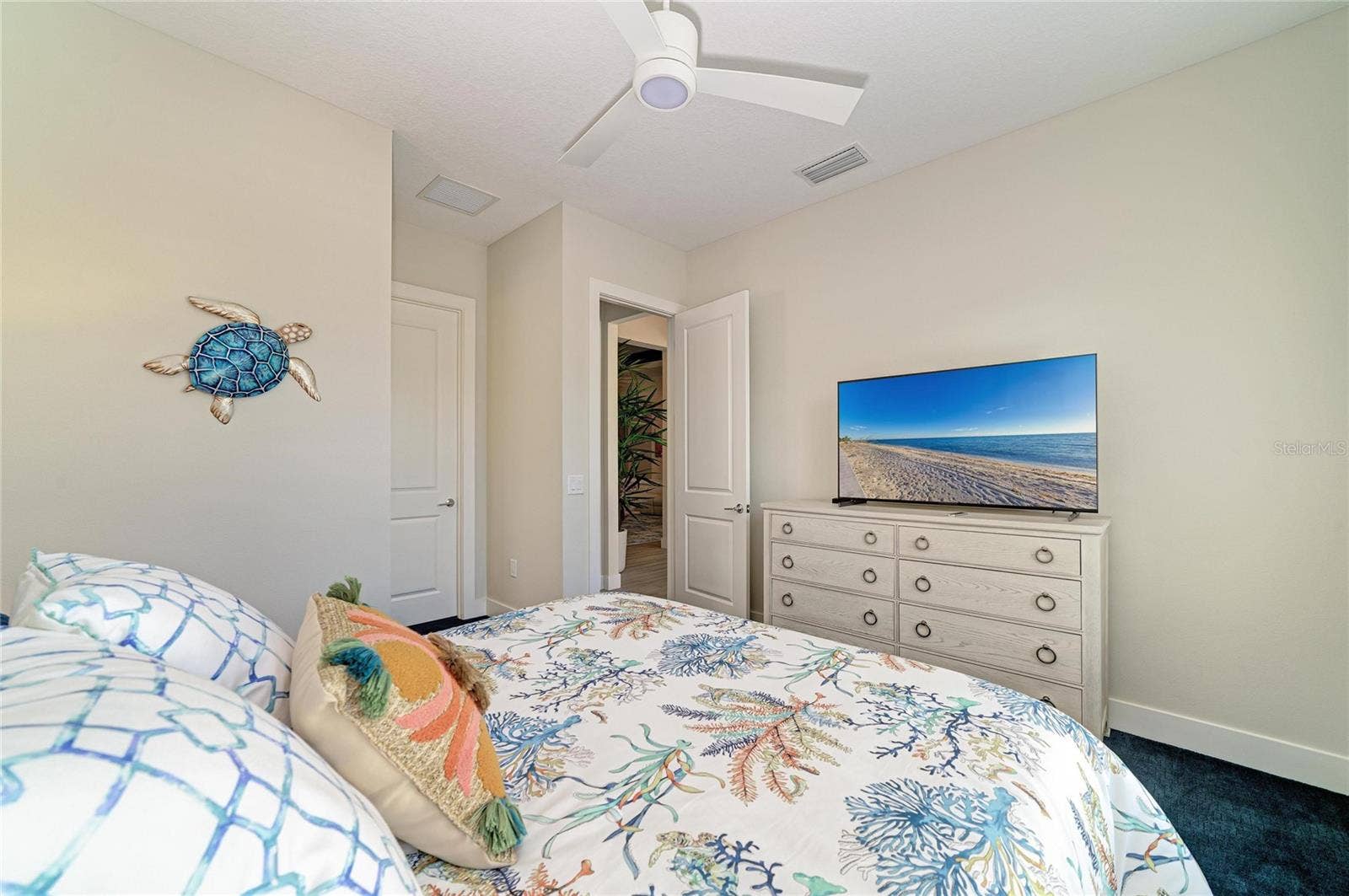 8269 GRANDE SHORES DRIVE, Sarasota, FL 34240