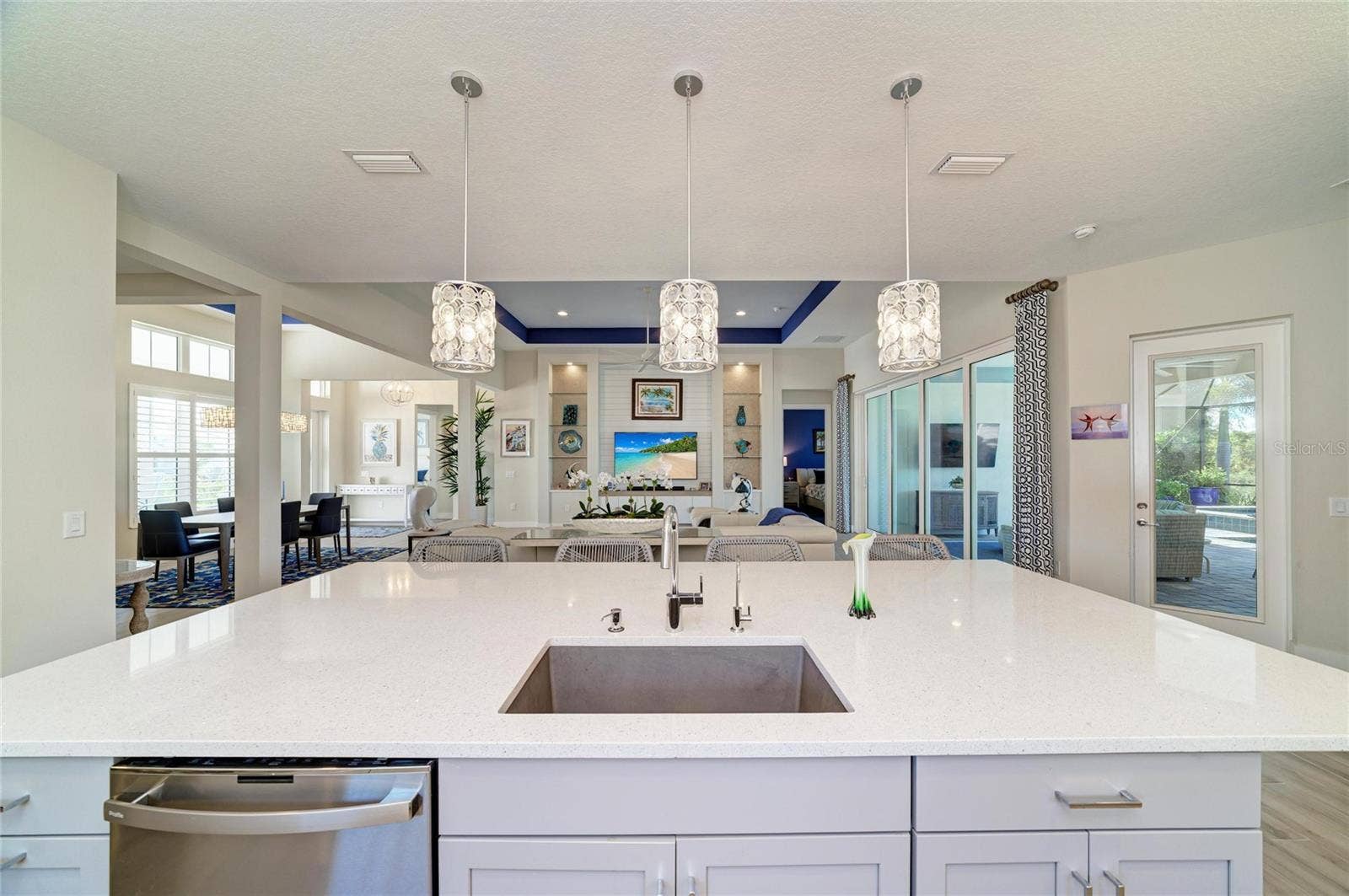 8269 GRANDE SHORES DRIVE, Sarasota, FL 34240