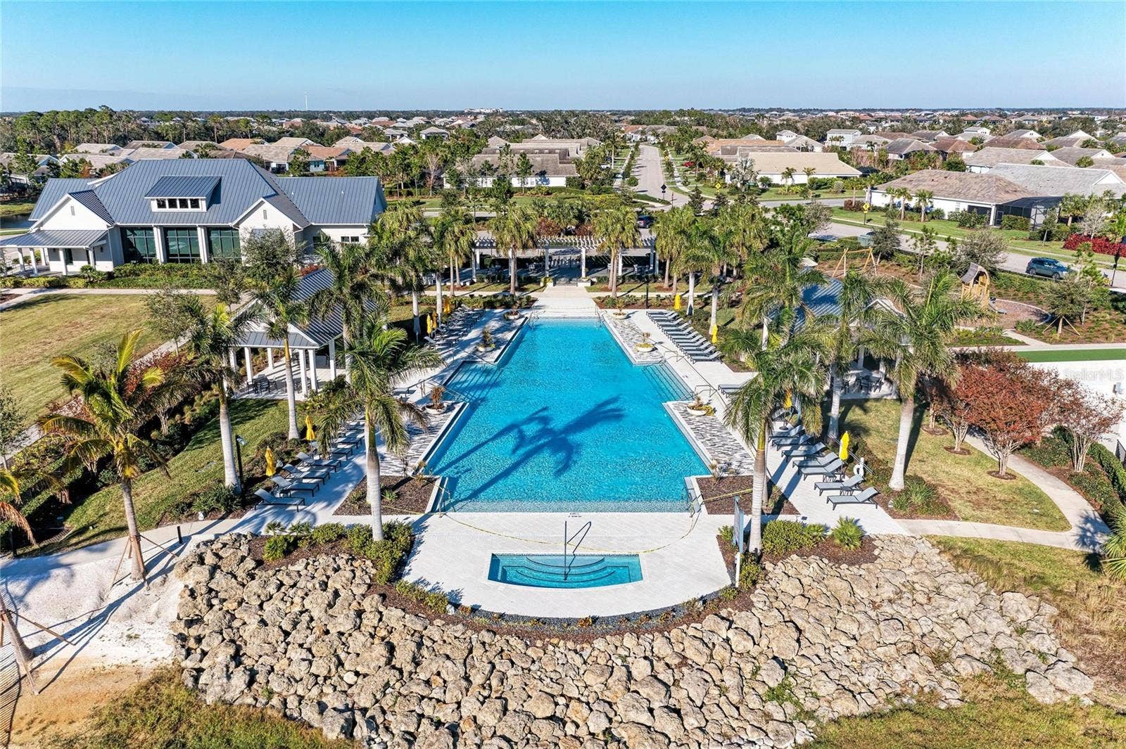 8269 GRANDE SHORES DRIVE, Sarasota, FL 34240