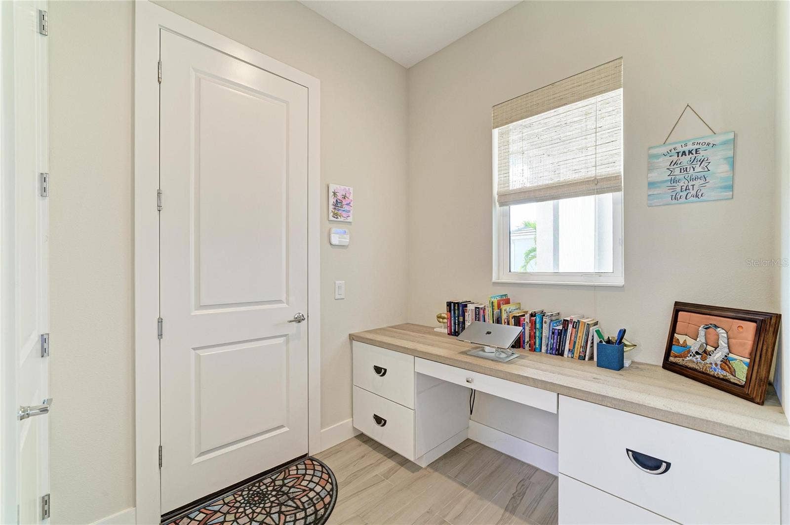 8269 GRANDE SHORES DRIVE, Sarasota, FL 34240
