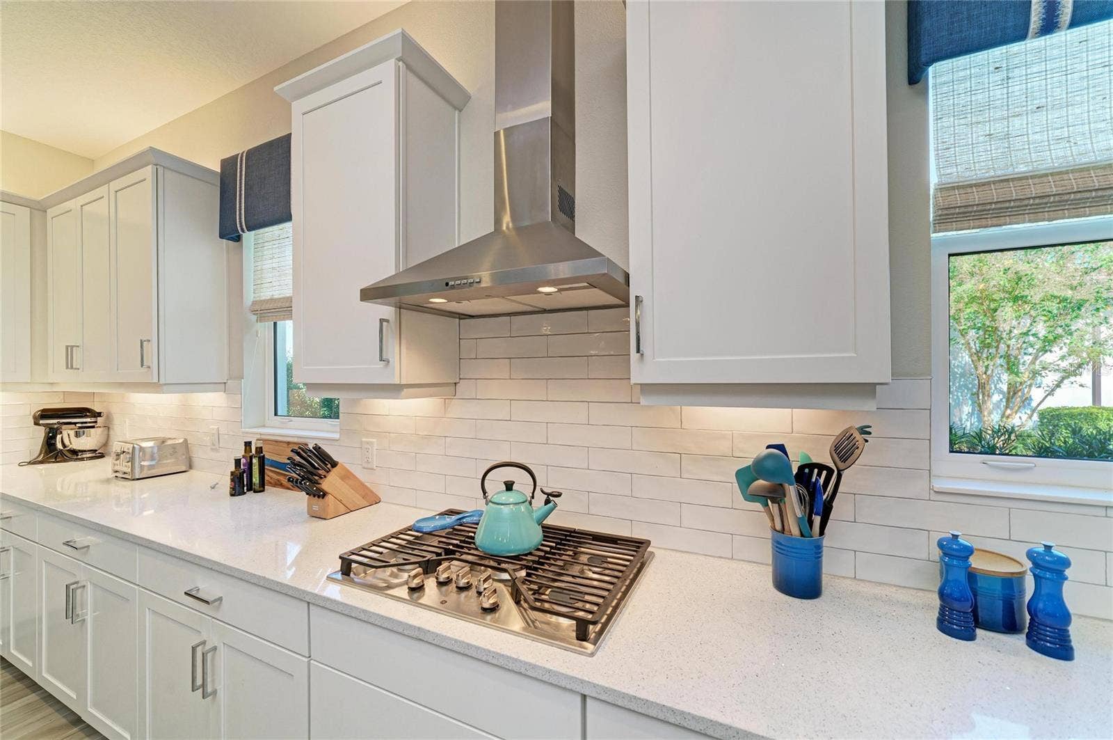 8269 GRANDE SHORES DRIVE, Sarasota, FL 34240