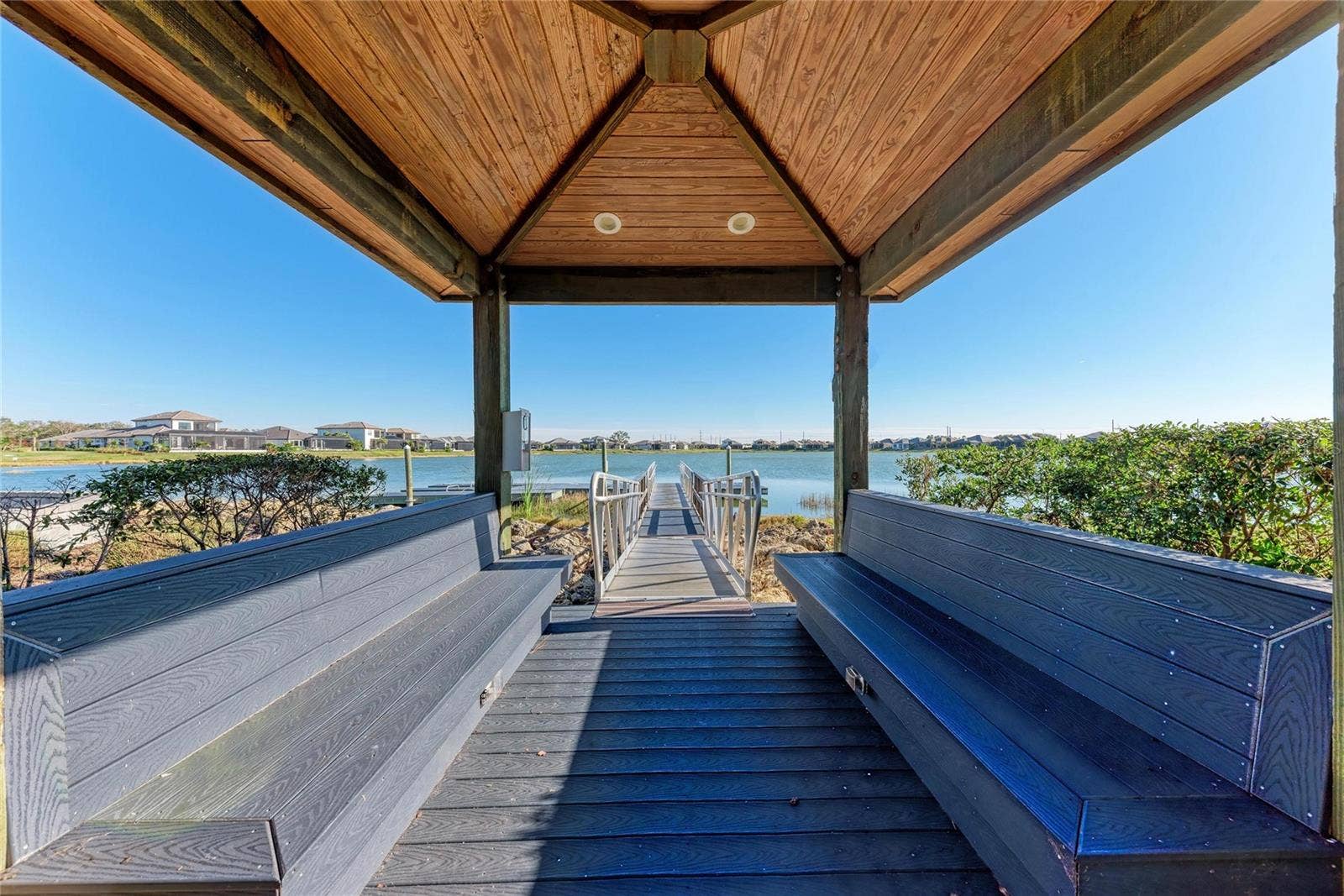 8269 GRANDE SHORES DRIVE, Sarasota, FL 34240