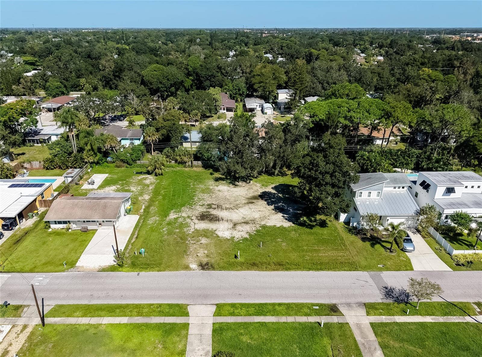 2555 WOOD STREET, Sarasota, FL 34237 2555 WOOD STREET, Sarasota, FL 34237