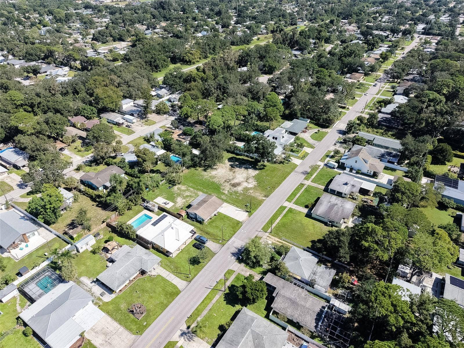 2555 WOOD STREET, Sarasota, FL 34237 2555 WOOD STREET, Sarasota, FL 34237