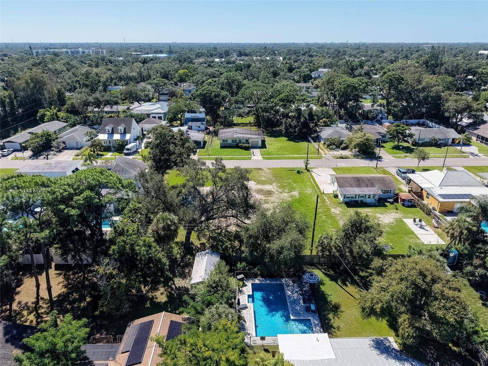 2555 WOOD STREET, Sarasota, FL 34237 2555 WOOD STREET, Sarasota, FL 34237