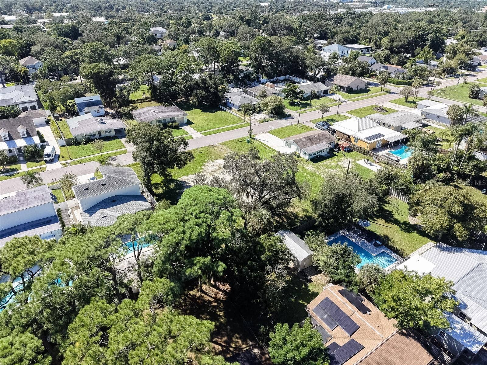 2555 WOOD STREET, Sarasota, FL 34237 2555 WOOD STREET, Sarasota, FL 34237