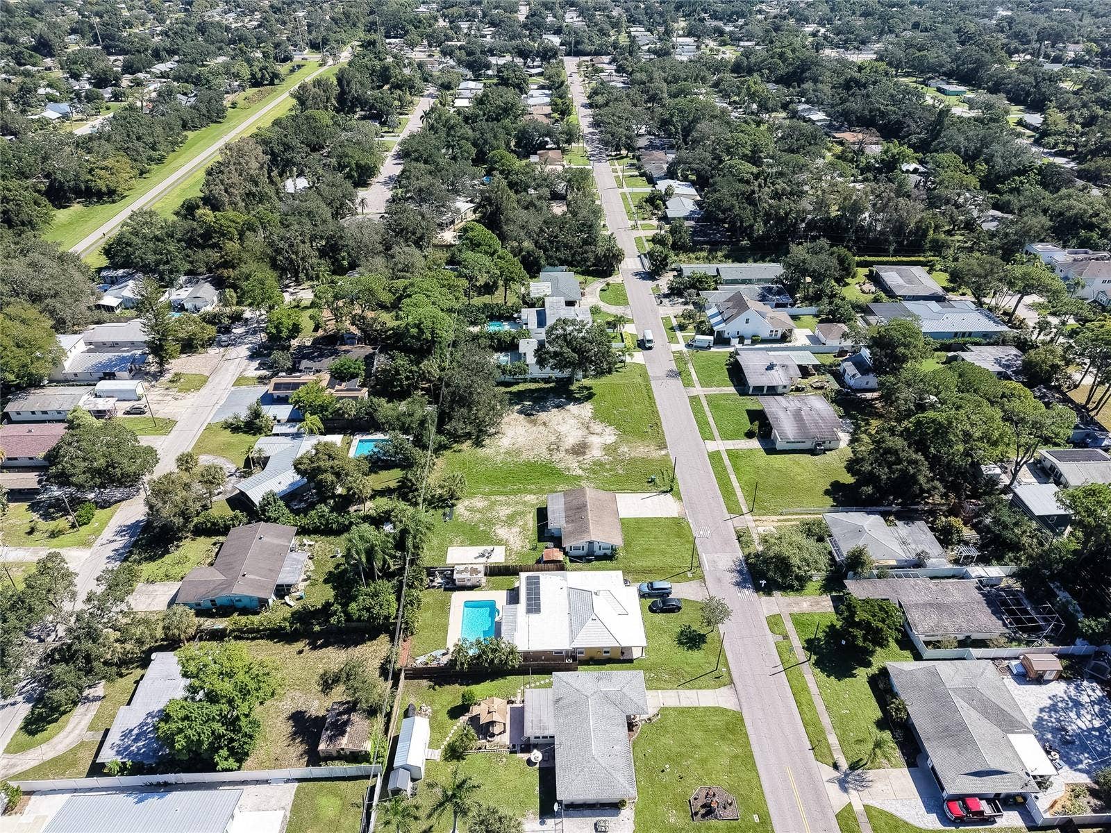 2555 WOOD STREET, Sarasota, FL 34237 2555 WOOD STREET, Sarasota, FL 34237