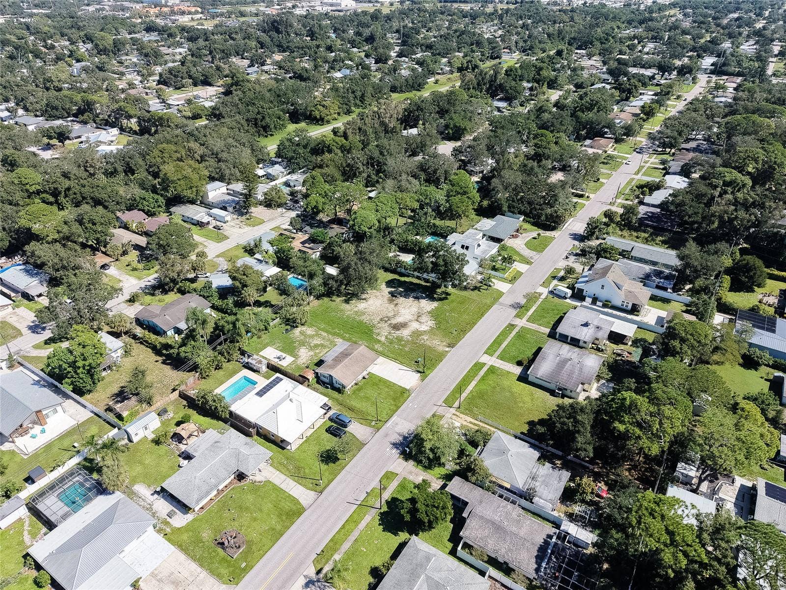 2555 WOOD STREET, Sarasota, FL 34237 2555 WOOD STREET, Sarasota, FL 34237