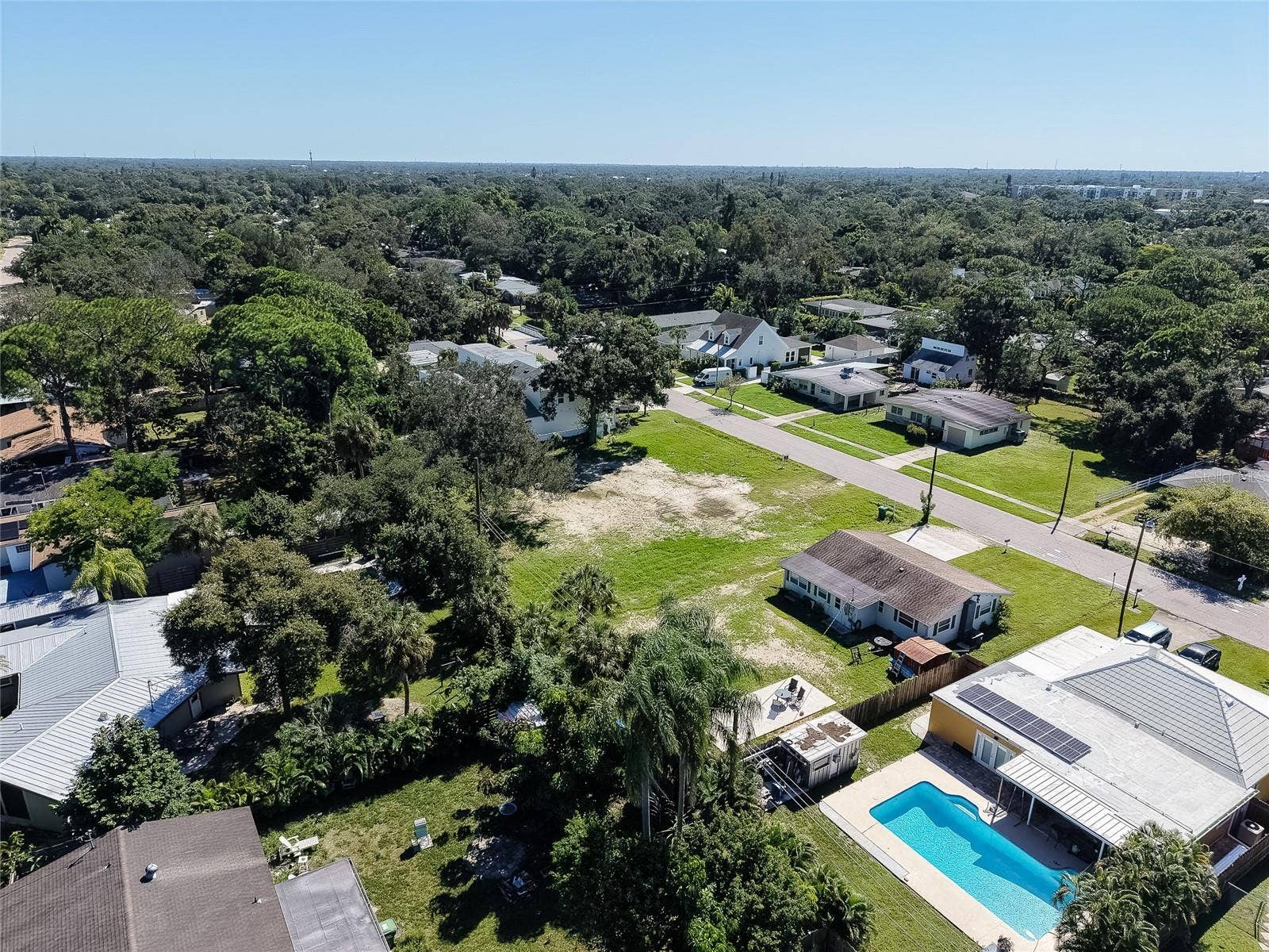 2555 WOOD STREET, Sarasota, FL 34237 2555 WOOD STREET, Sarasota, FL 34237