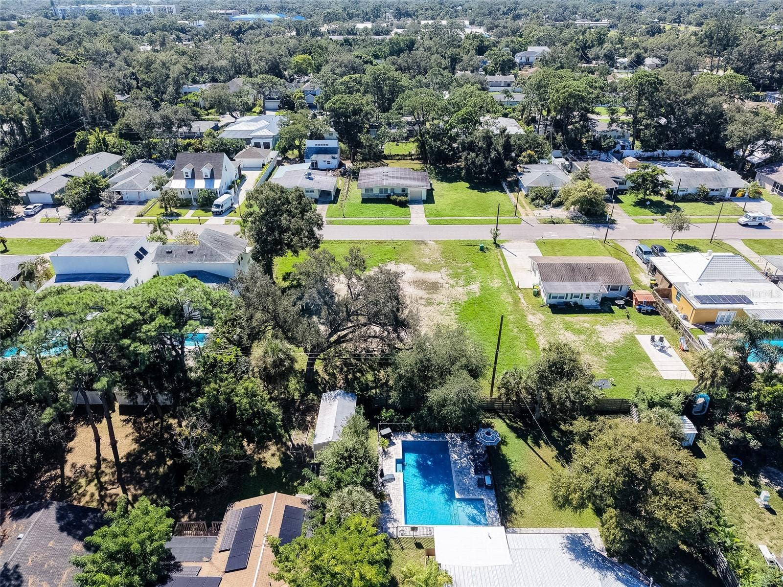 2555 WOOD STREET, Sarasota, FL 34237 2555 WOOD STREET, Sarasota, FL 34237