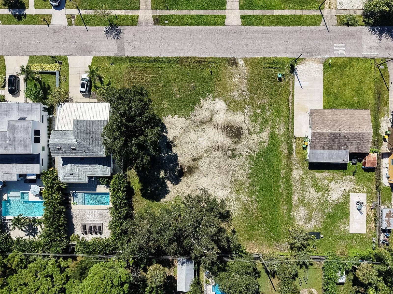 2555 WOOD STREET, Sarasota, FL 34237 2555 WOOD STREET, Sarasota, FL 34237