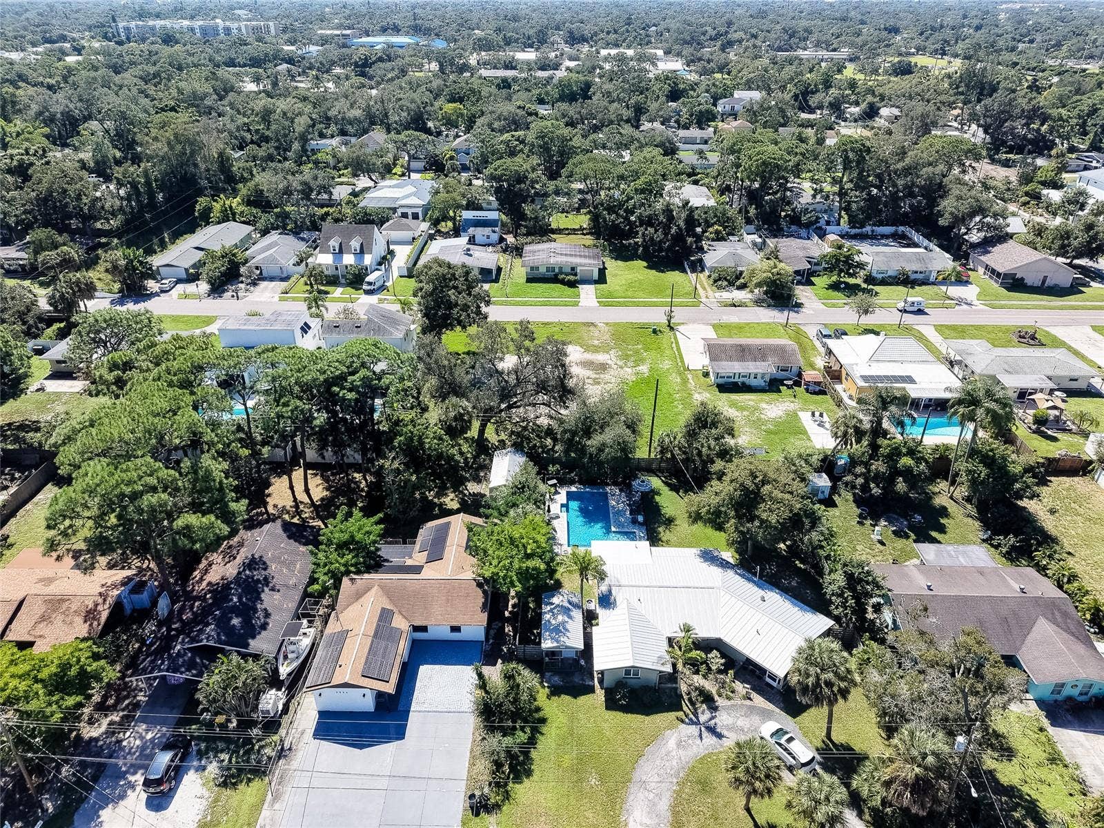 2555 WOOD STREET, Sarasota, FL 34237 2555 WOOD STREET, Sarasota, FL 34237