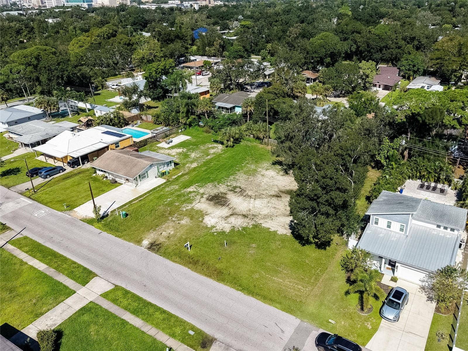 2555 WOOD STREET, Sarasota, FL 34237 2555 WOOD STREET, Sarasota, FL 34237