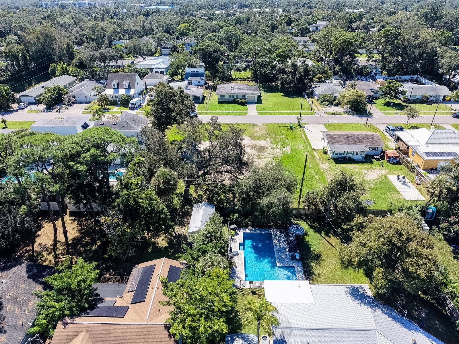 2555 WOOD STREET, Sarasota, FL 34237 2555 WOOD STREET, Sarasota, FL 34237