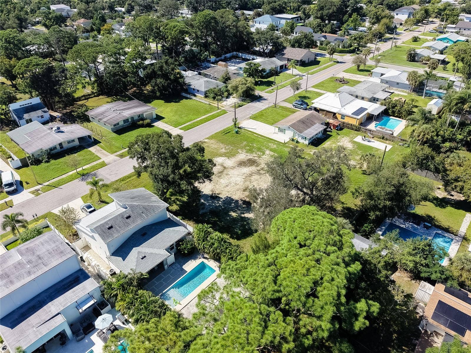 2555 WOOD STREET, Sarasota, FL 34237 2555 WOOD STREET, Sarasota, FL 34237