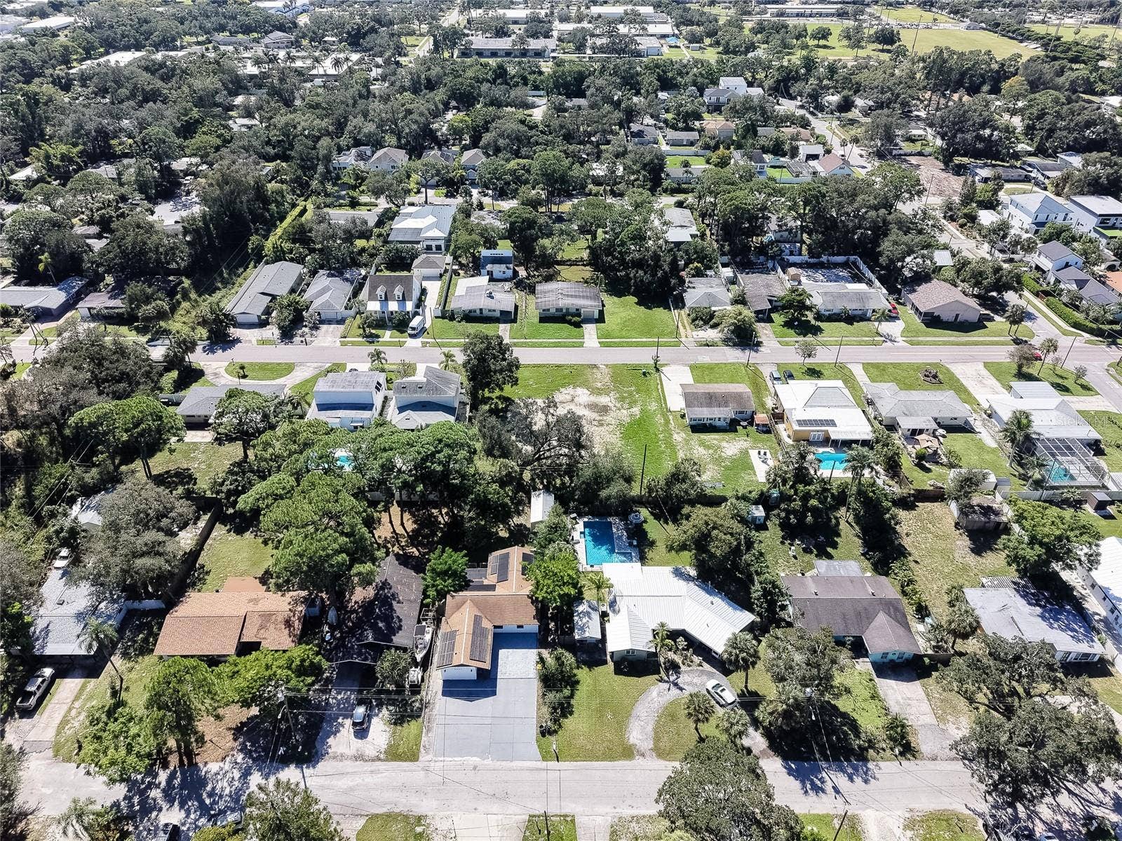 2555 WOOD STREET, Sarasota, FL 34237 2555 WOOD STREET, Sarasota, FL 34237