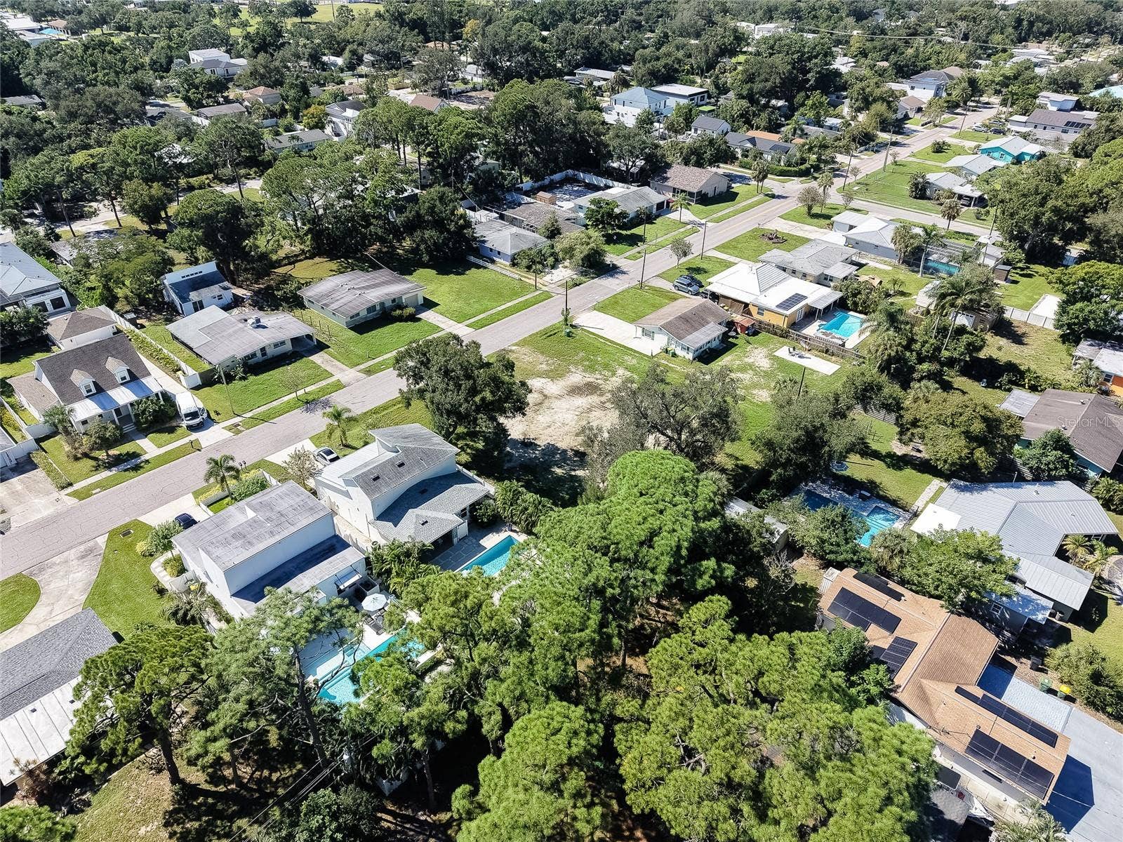 2555 WOOD STREET, Sarasota, FL 34237 2555 WOOD STREET, Sarasota, FL 34237