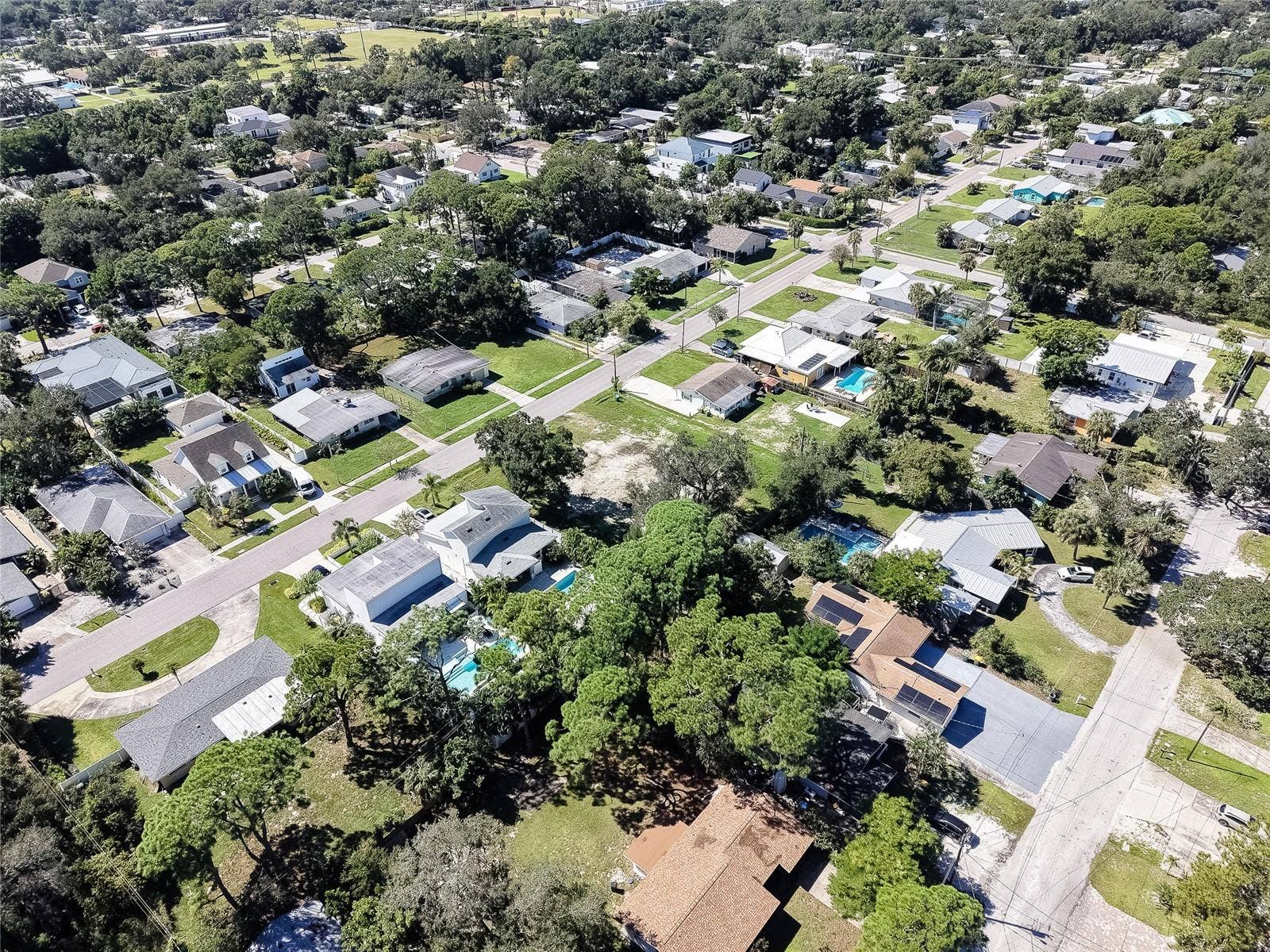 2555 WOOD STREET, Sarasota, FL 34237 2555 WOOD STREET, Sarasota, FL 34237