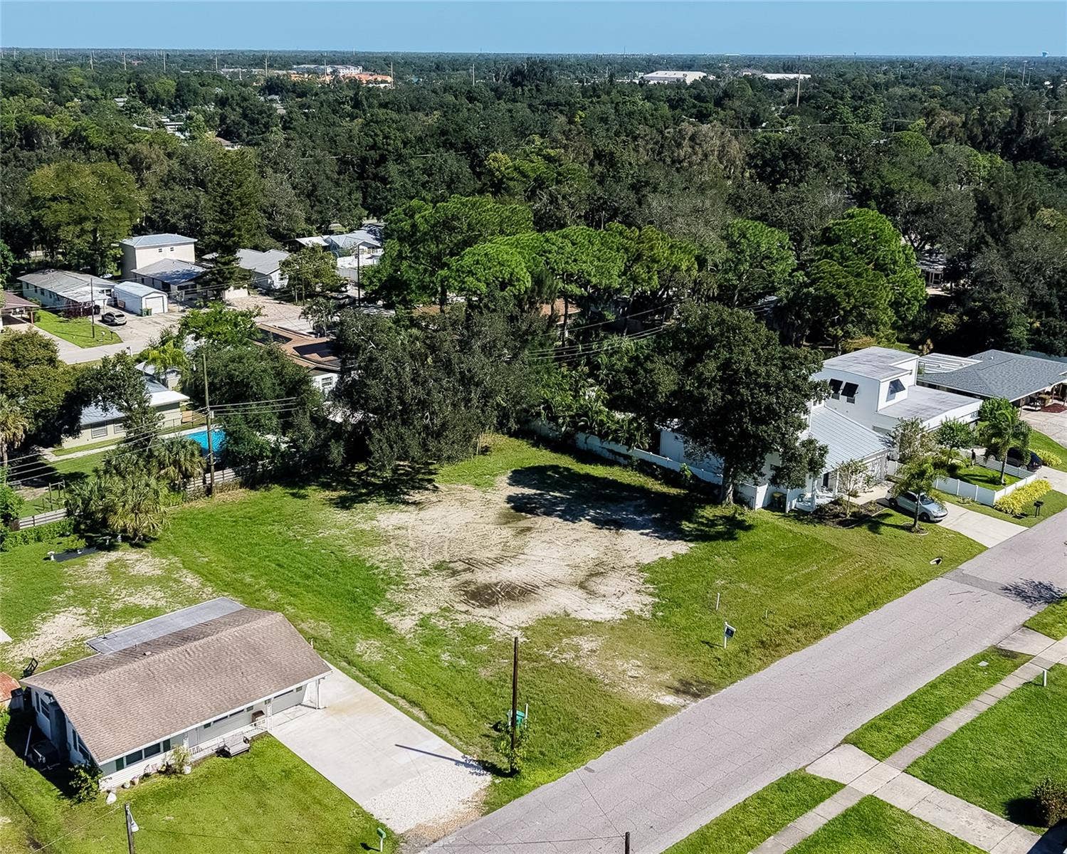 2555 WOOD STREET, Sarasota, FL 34237 2555 WOOD STREET, Sarasota, FL 34237