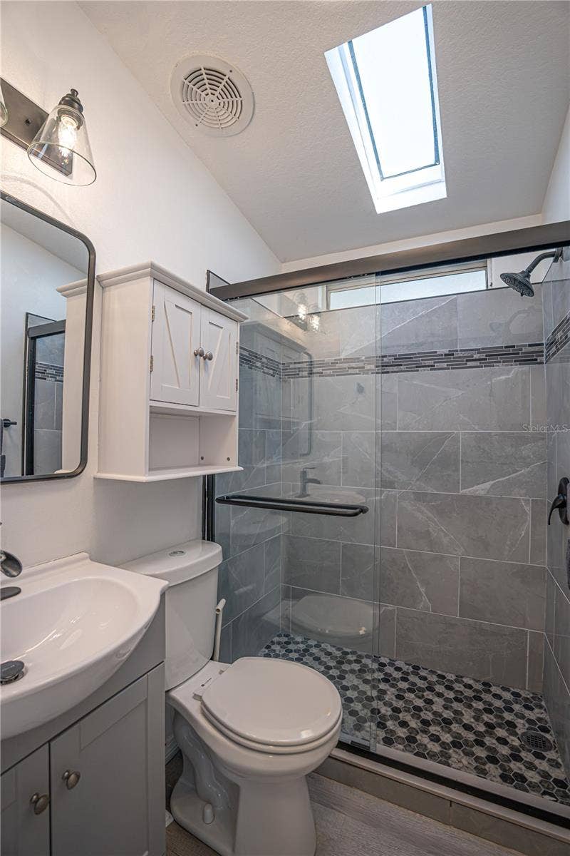 6 BASIN STREET, Palmetto, FL 34221 6 BASIN STREET, Palmetto, FL 34221