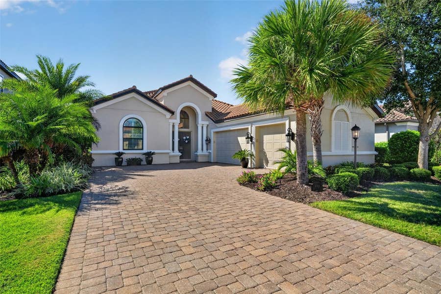 Property photo for 4740 BENITO COURT, Bradenton, FL