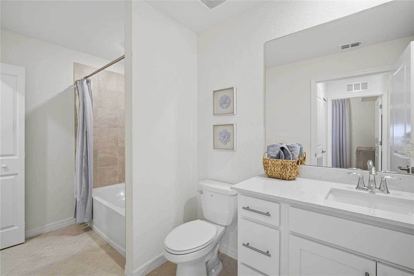 17660 OPAL SAND DRIVE, #204, Venice, FL 34293