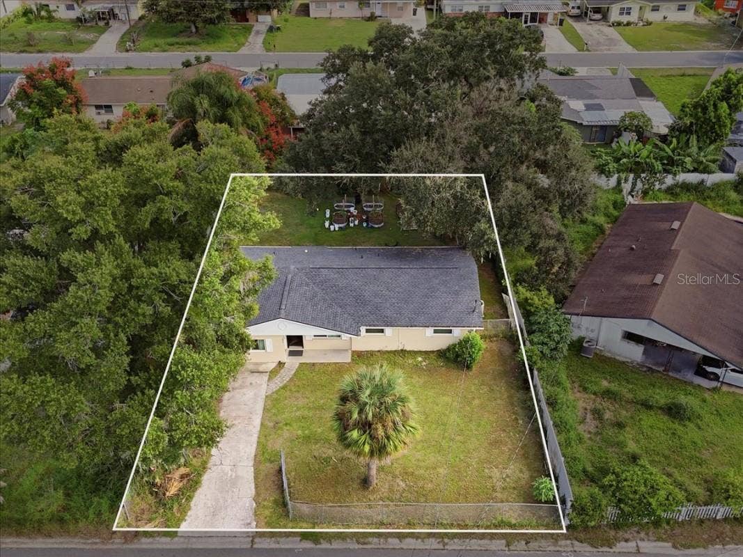 1096 CAREFREE COVE DRIVE, Winter Haven, FL 33881 1096 CAREFREE COVE DRIVE, Winter Haven, FL 33881