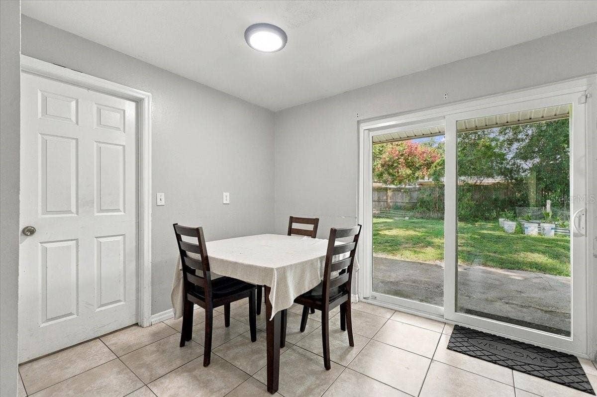 1096 CAREFREE COVE DRIVE, Winter Haven, FL 33881 1096 CAREFREE COVE DRIVE, Winter Haven, FL 33881