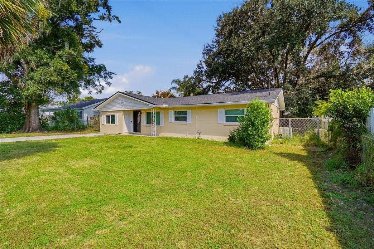 1096 CAREFREE COVE DRIVE, Winter Haven, FL 33881 1096 CAREFREE COVE DRIVE, Winter Haven, FL 33881
