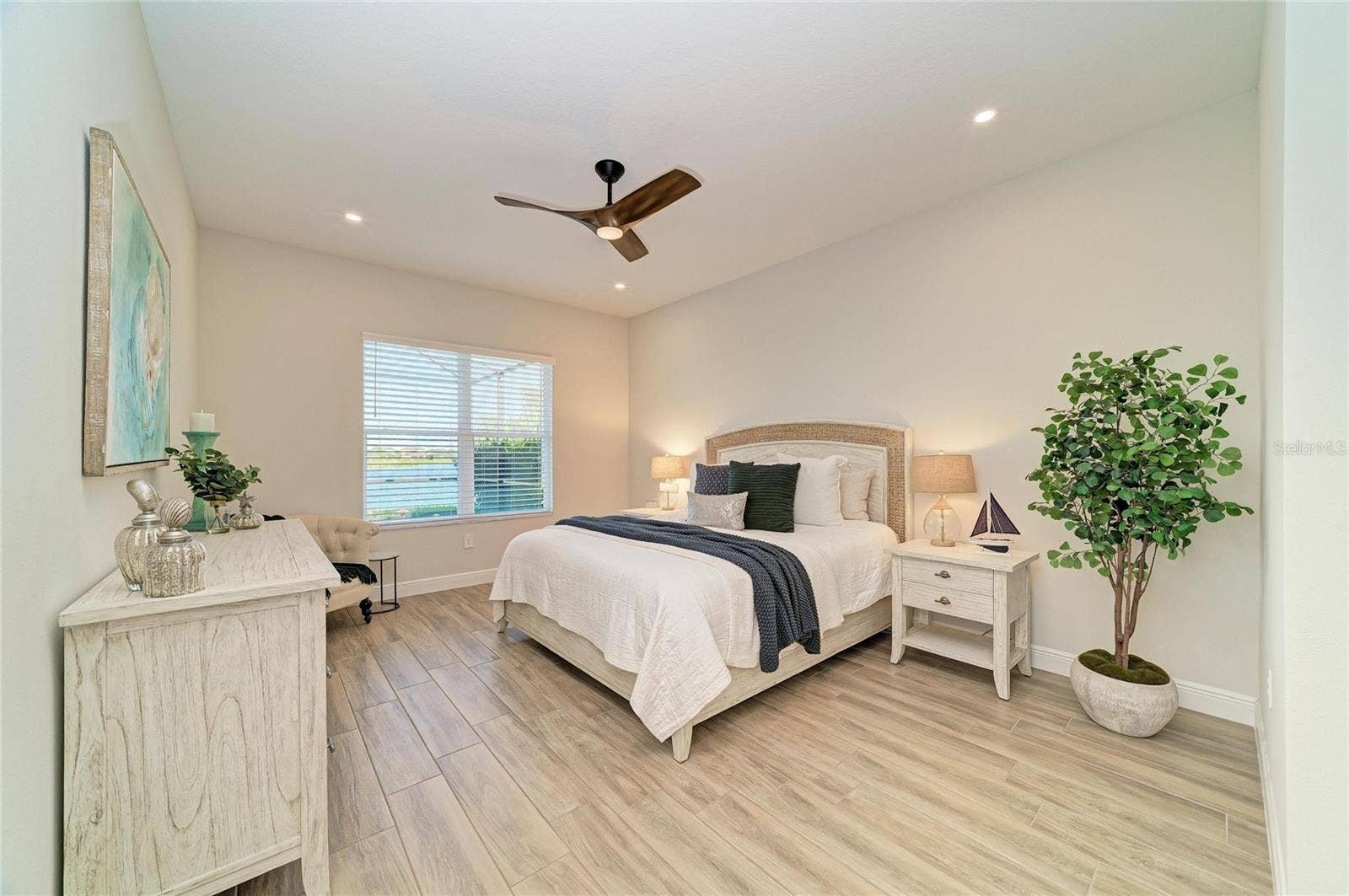 4624 ANTRIM DRIVE, Sarasota, FL 34240 4624 ANTRIM DRIVE, Sarasota, FL 34240