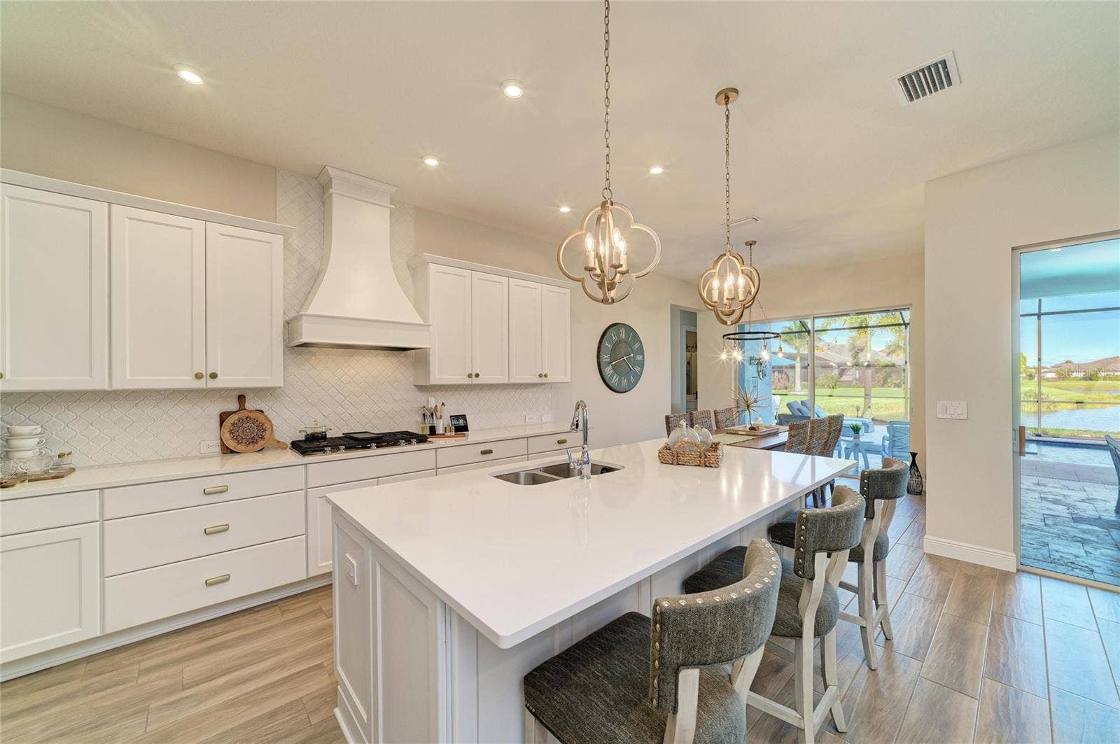 4624 ANTRIM DRIVE, Sarasota, FL 34240 4624 ANTRIM DRIVE, Sarasota, FL 34240