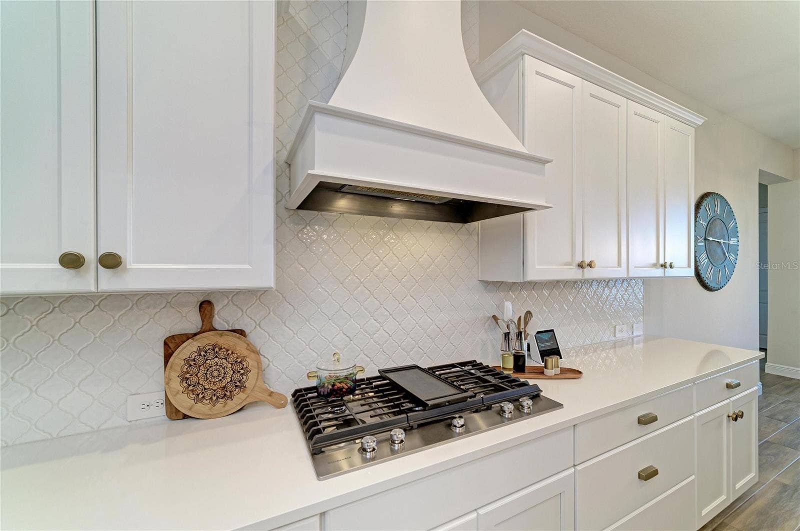 4624 ANTRIM DRIVE, Sarasota, FL 34240 4624 ANTRIM DRIVE, Sarasota, FL 34240