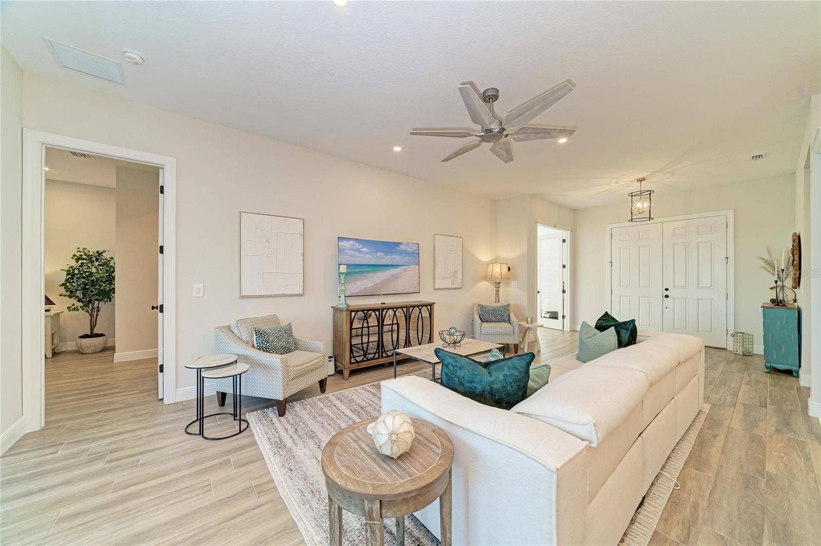 4624 ANTRIM DRIVE, Sarasota, FL 34240 4624 ANTRIM DRIVE, Sarasota, FL 34240