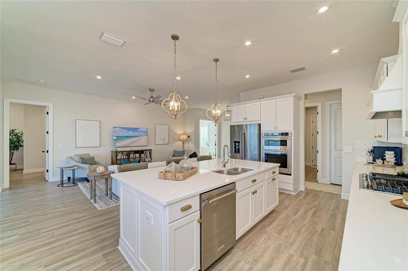 4624 ANTRIM DRIVE, Sarasota, FL 34240 4624 ANTRIM DRIVE, Sarasota, FL 34240