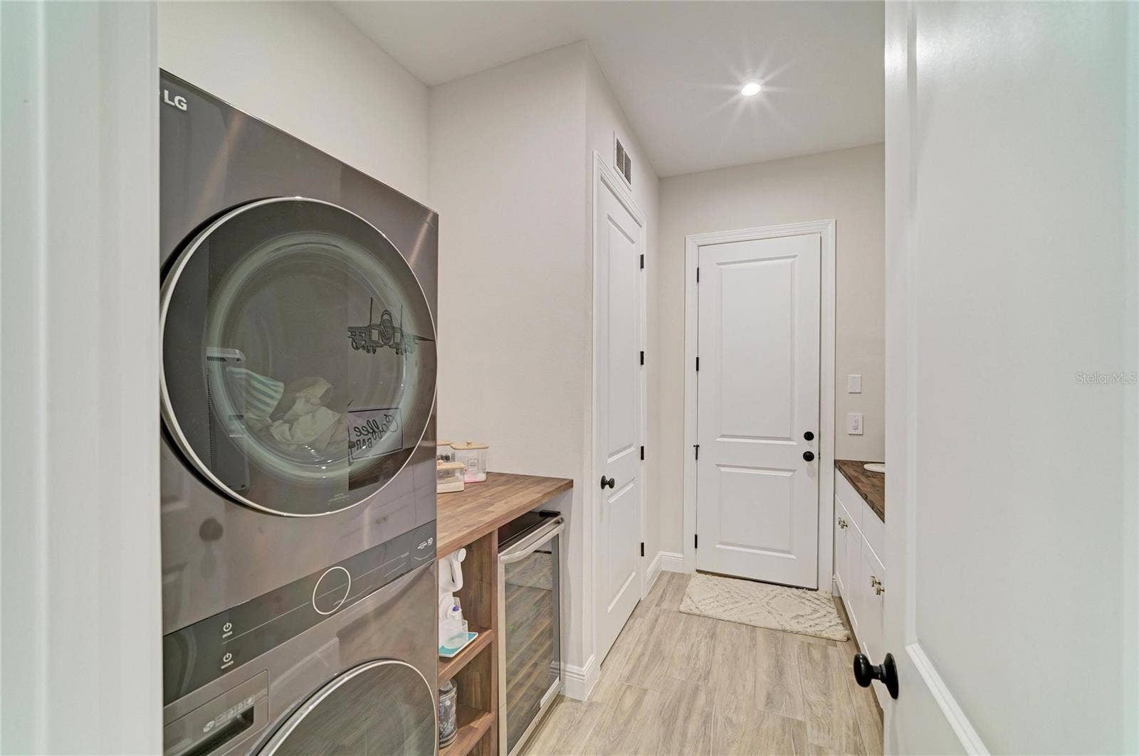 4624 ANTRIM DRIVE, Sarasota, FL 34240 4624 ANTRIM DRIVE, Sarasota, FL 34240