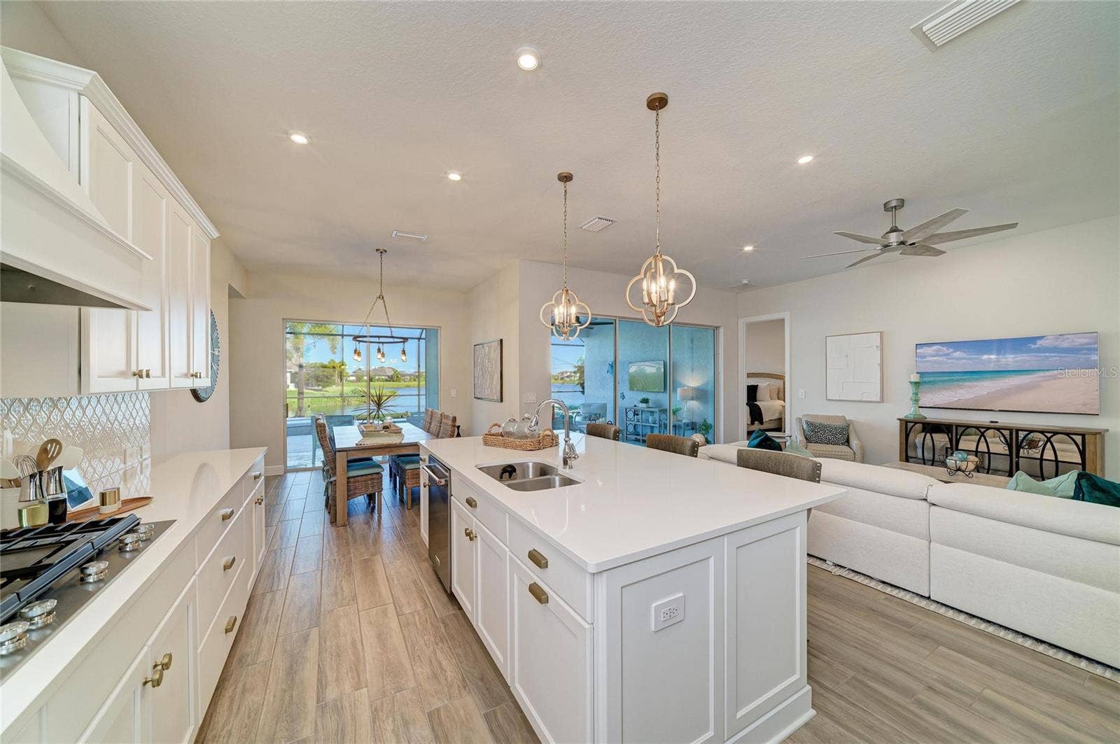 4624 ANTRIM DRIVE, Sarasota, FL 34240 4624 ANTRIM DRIVE, Sarasota, FL 34240