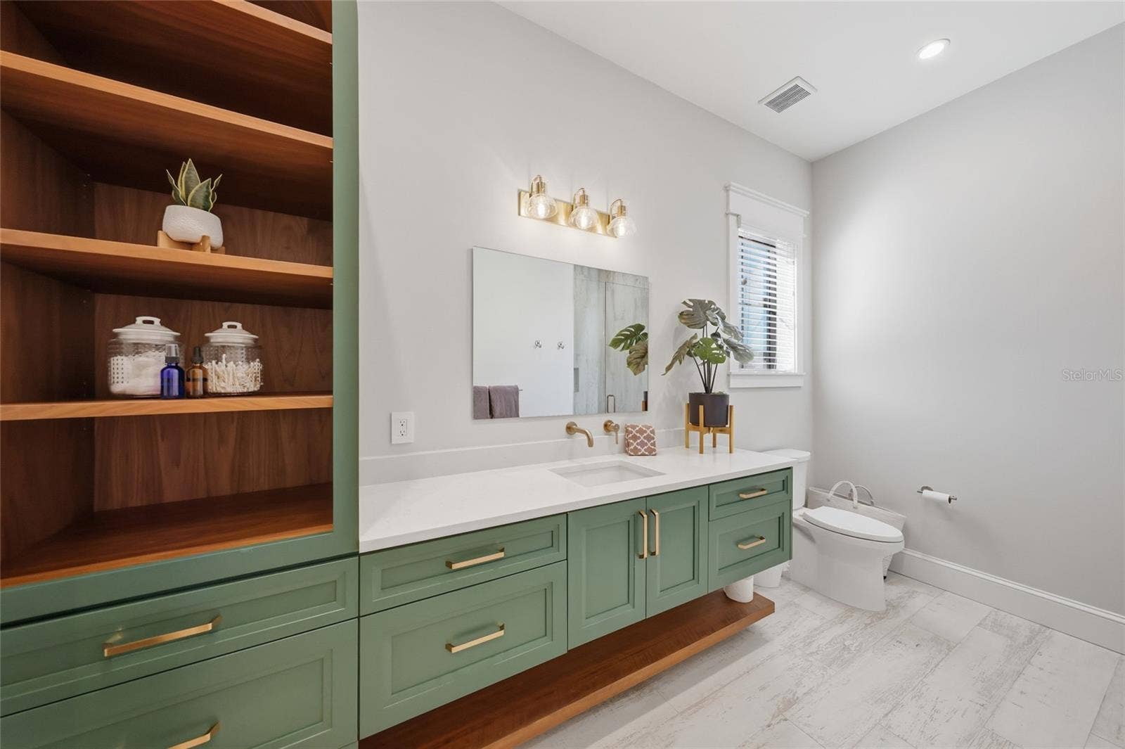 1707 PALMA SOLA BOULEVARD, Bradenton, FL 34209 1707 PALMA SOLA BOULEVARD, Bradenton, FL 34209