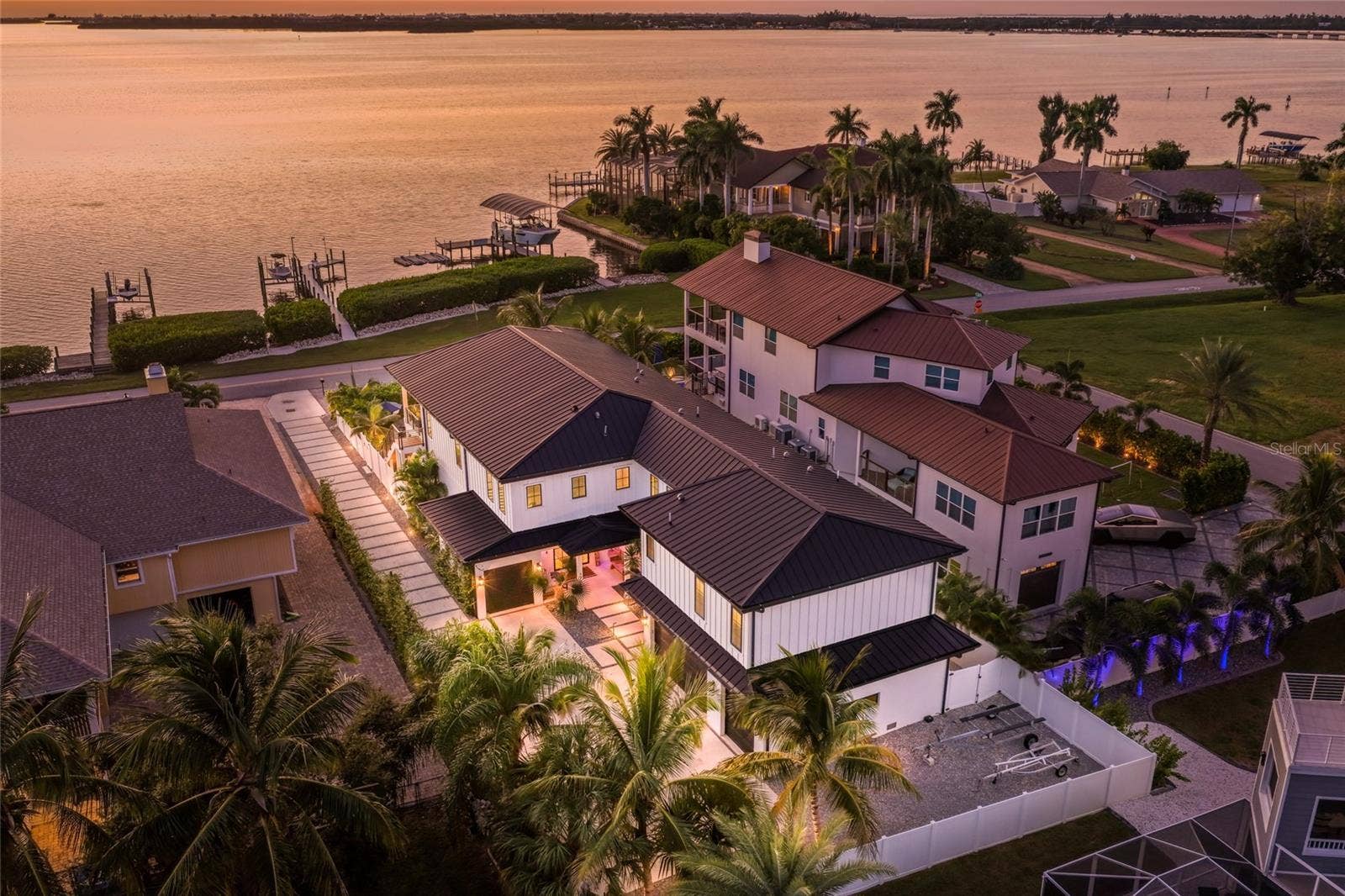 1707 PALMA SOLA BOULEVARD, Bradenton, FL 34209 1707 PALMA SOLA BOULEVARD, Bradenton, FL 34209