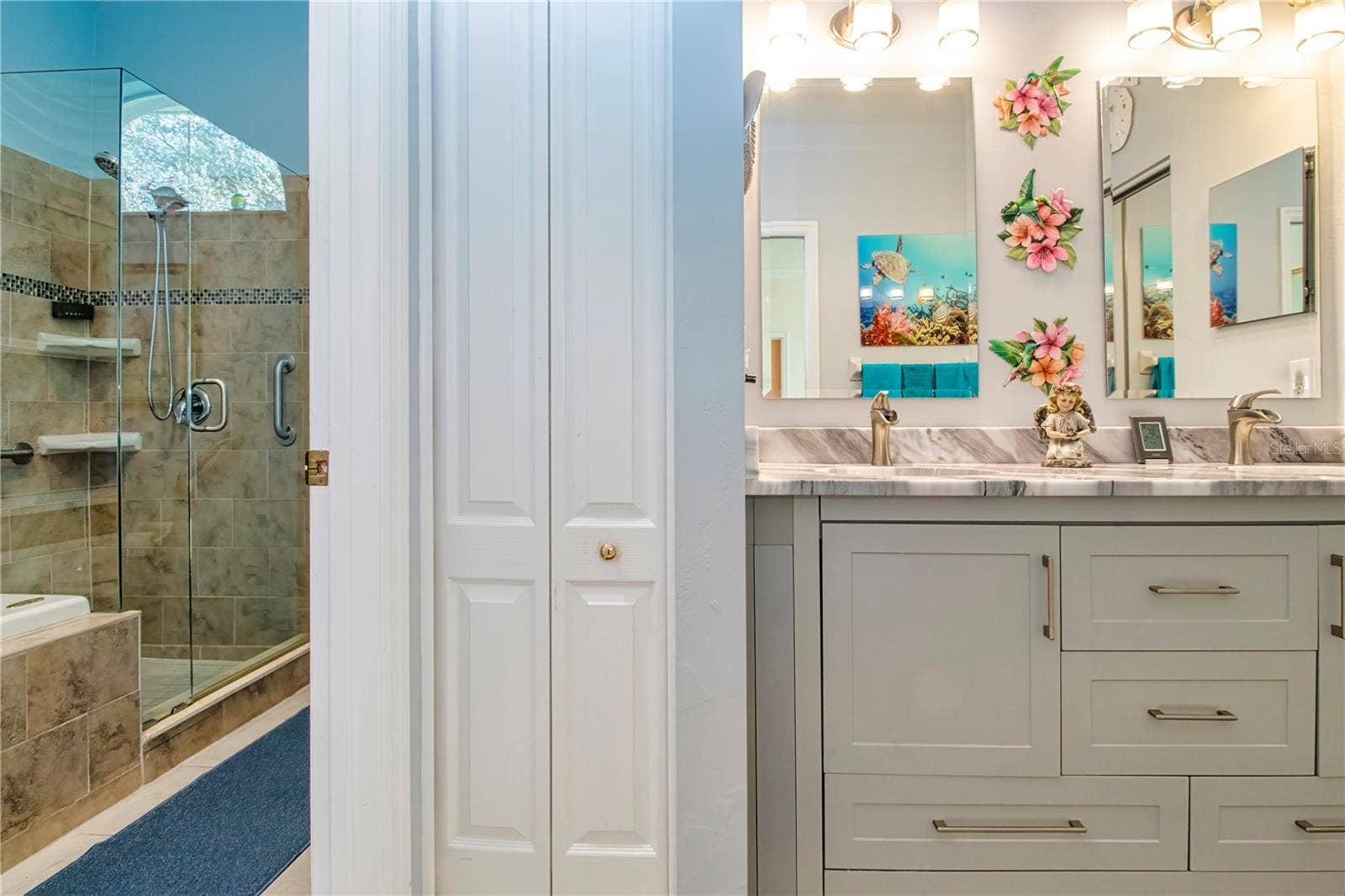 En suite bath, shower separate.