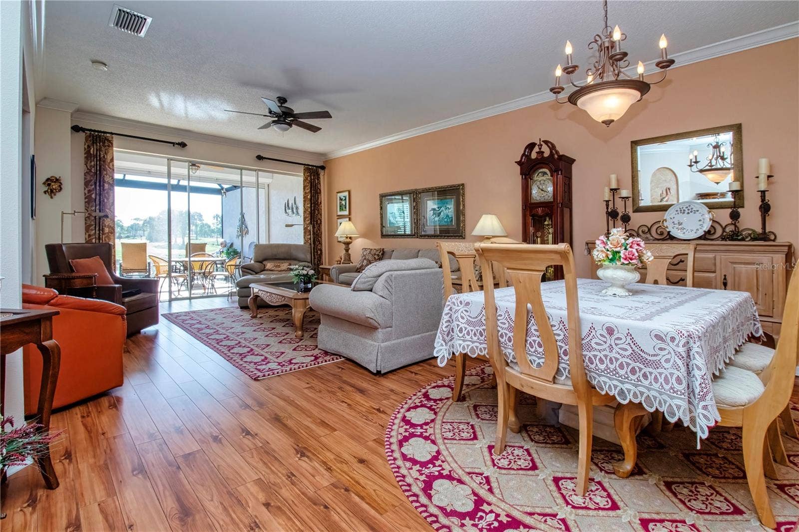 Living Room/Dining Room