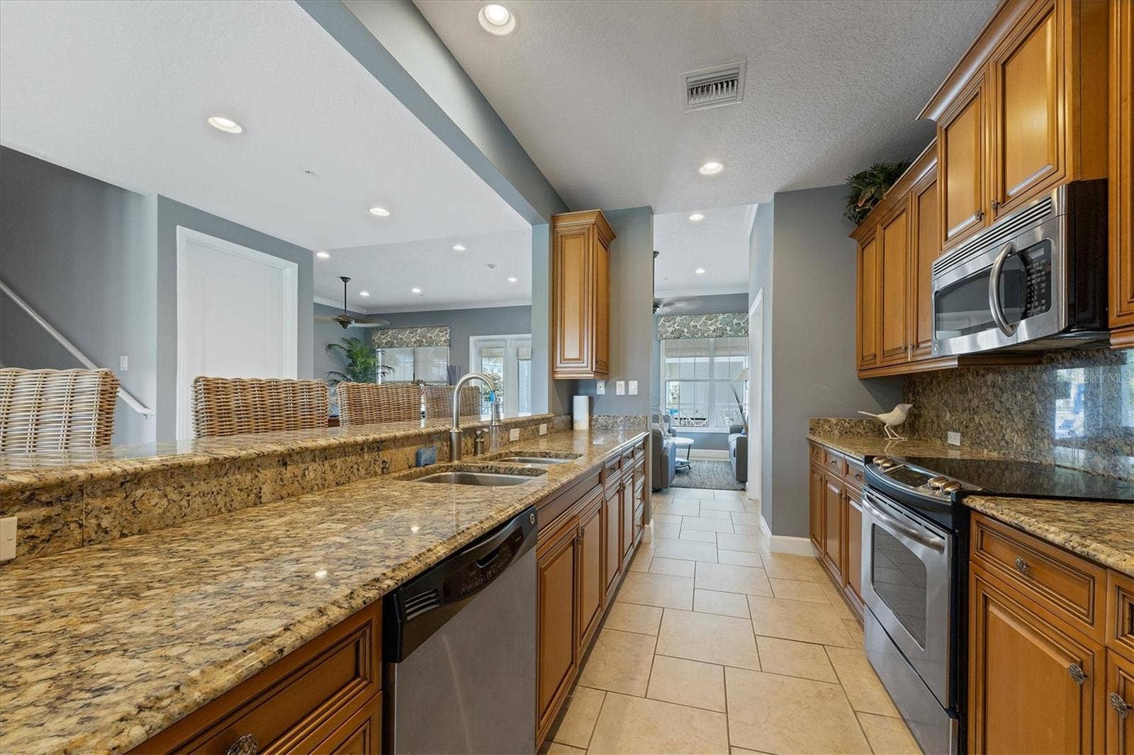 7920 34TH AVENUE W, #303, Bradenton, FL 34209 7920 34TH AVENUE W, #303, Bradenton, FL 34209