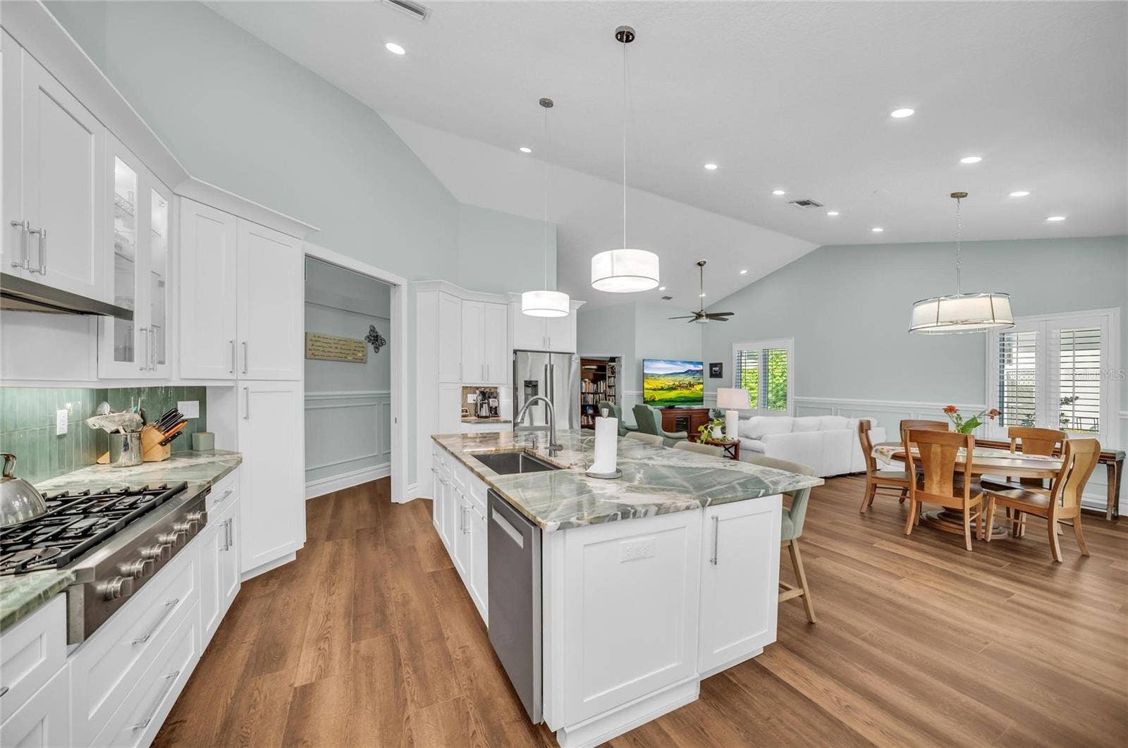 8722 54TH AVENUE E, Bradenton, FL 34211